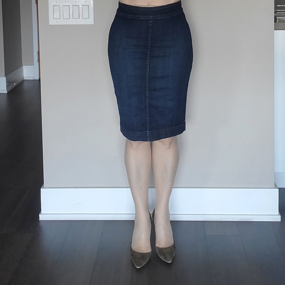 π HOST PICK π Denim Stretch Pencil Skirt - Picture 7 of 12